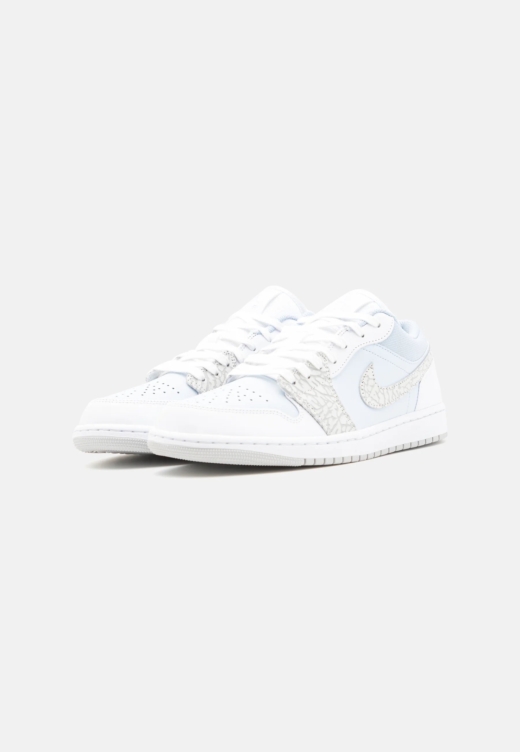 Jordan 1 low 'Blue tint Elephante'
