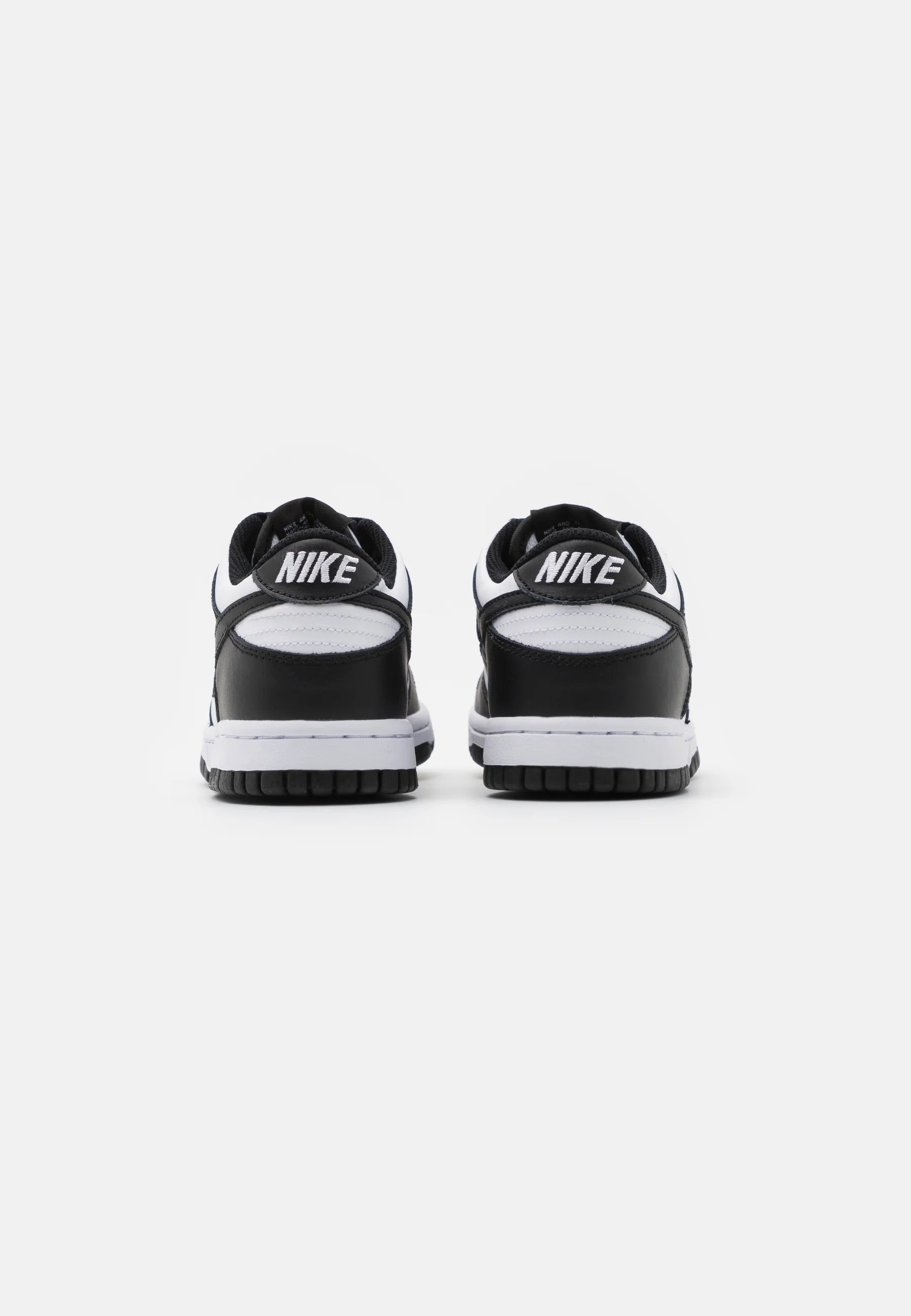 Dunk low ” black white” (Panda)