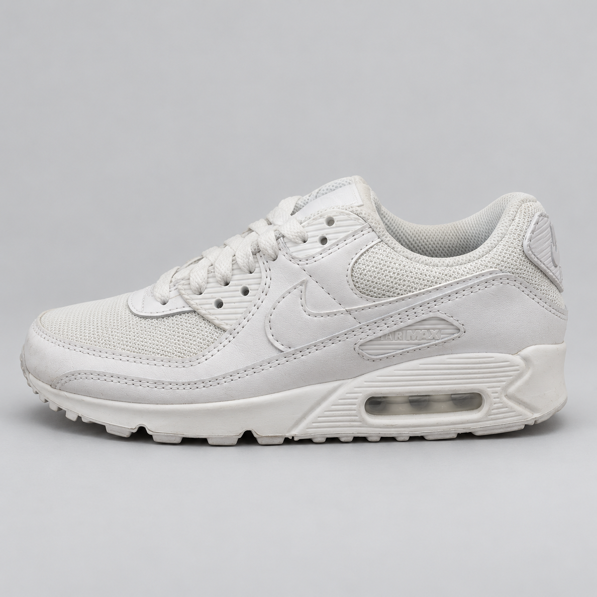 Nike Air Max 90 Vit, sidovy med tån åt vänster