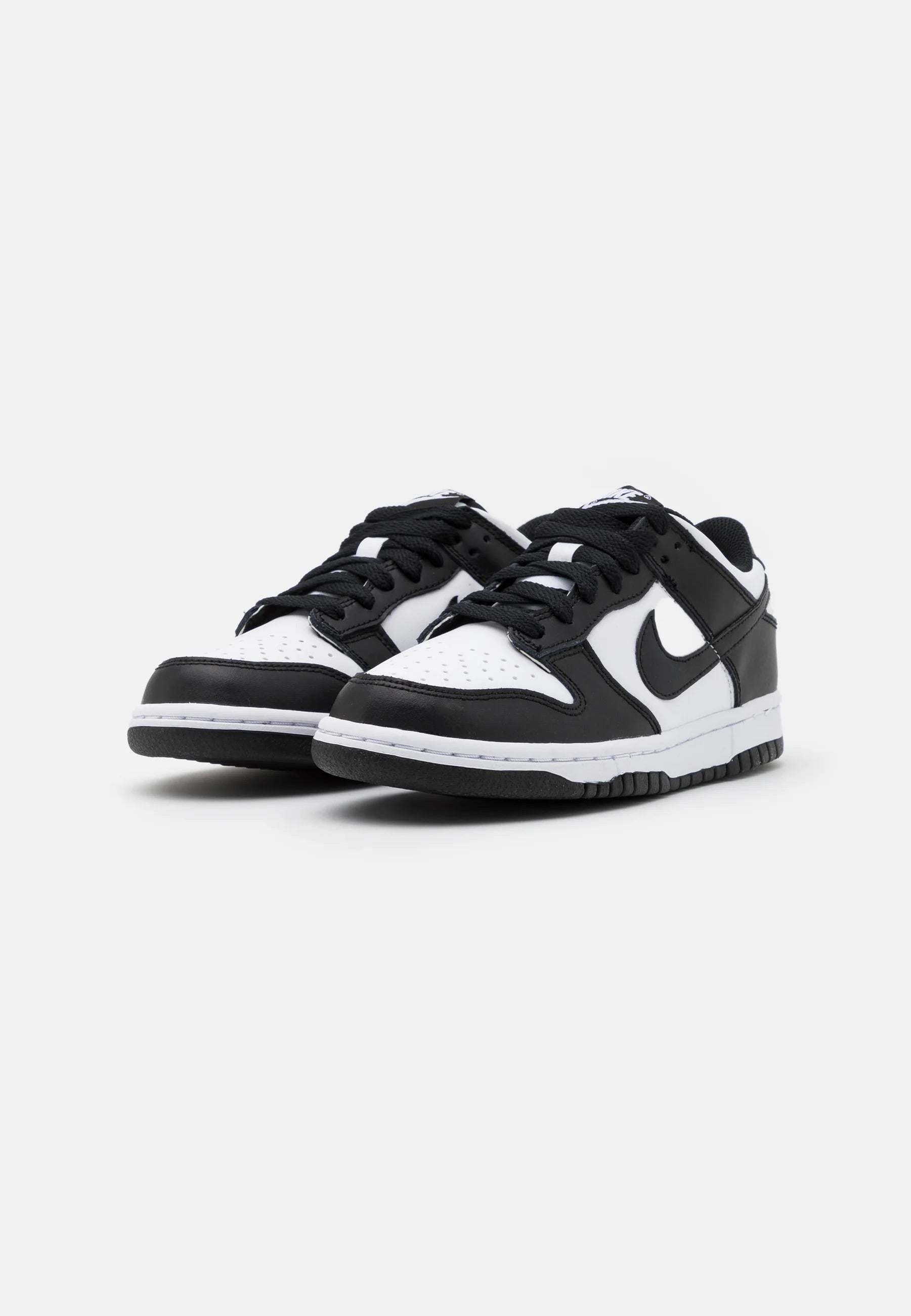 Dunk low ” black white” (Panda)