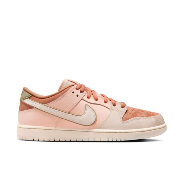 DUNK LOW PRO PREMIUM – AMBER BROWN/GUAVA ICE