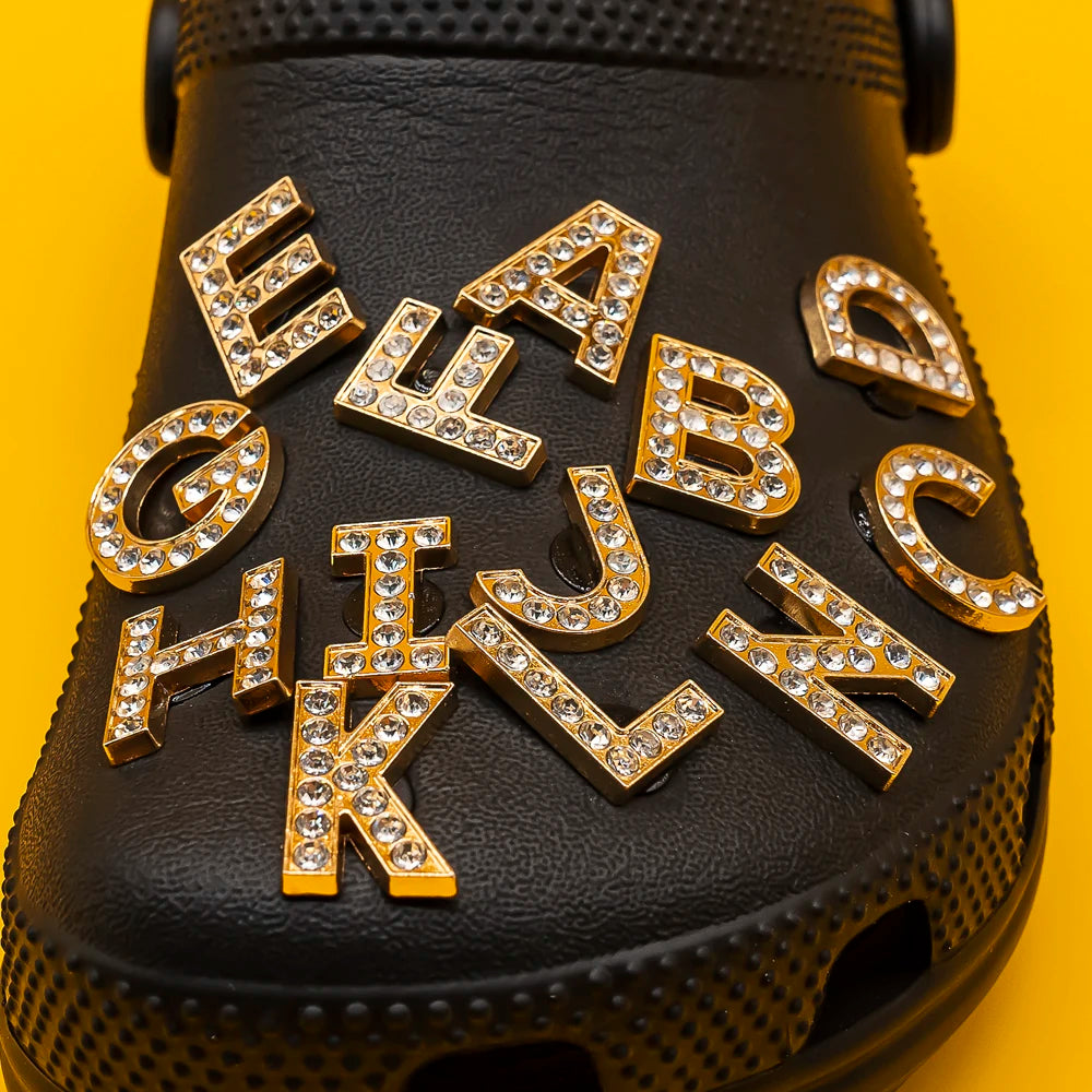 1 pc Luxurious Metal Charm – Bling Shoe Decoration with Gold-Colored Letters 
