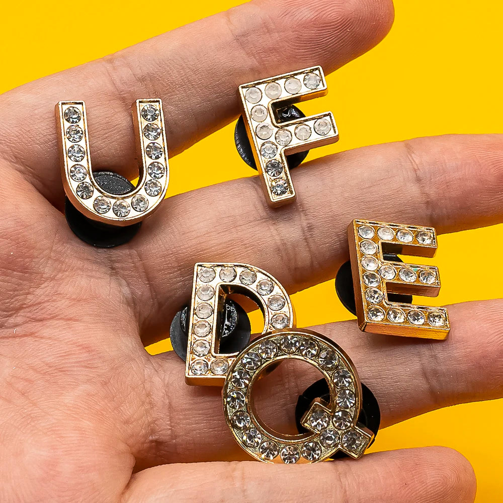 1 pc Luxurious Metal Charm – Bling Shoe Decoration with Gold-Colored Letters 