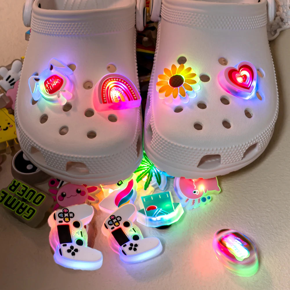 1 pc Luminous Shoe Decoration with LED – Animals, Plants &amp; Hearts for Children 