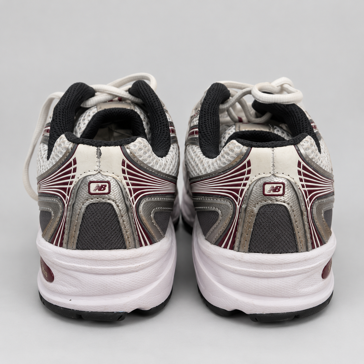 New Balance 740 Vit Vinröd, bakifrån