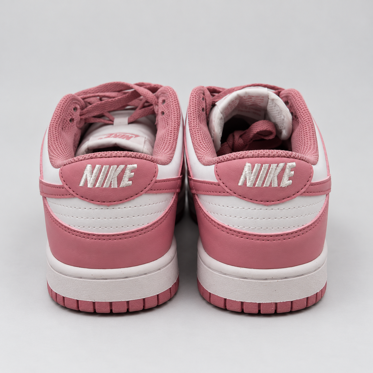 Nike Dunk Low rosa vit, bakifrån