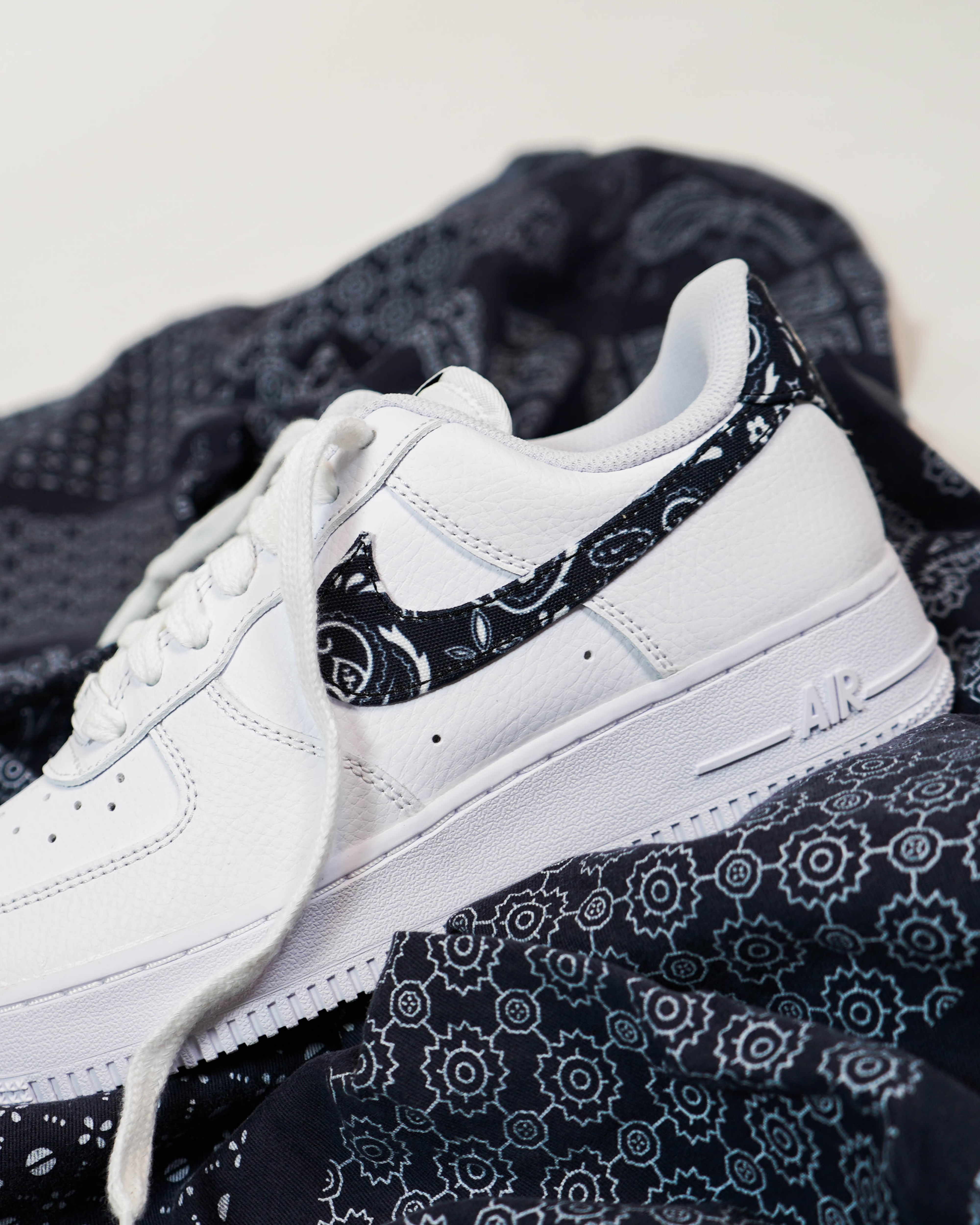 Nike Air Force 1 Black Paisley